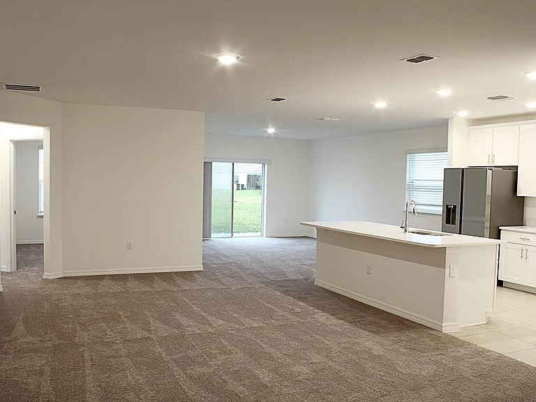 1162 Oak Bluff Dr — Photo 3