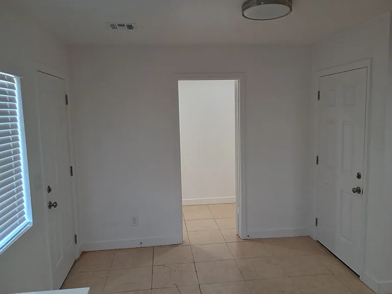 8529 W San Mateo Dr #1 — Photo 5