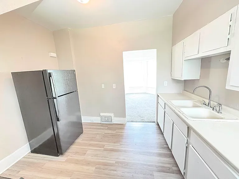 1239 Norwood Ave — Photo 10