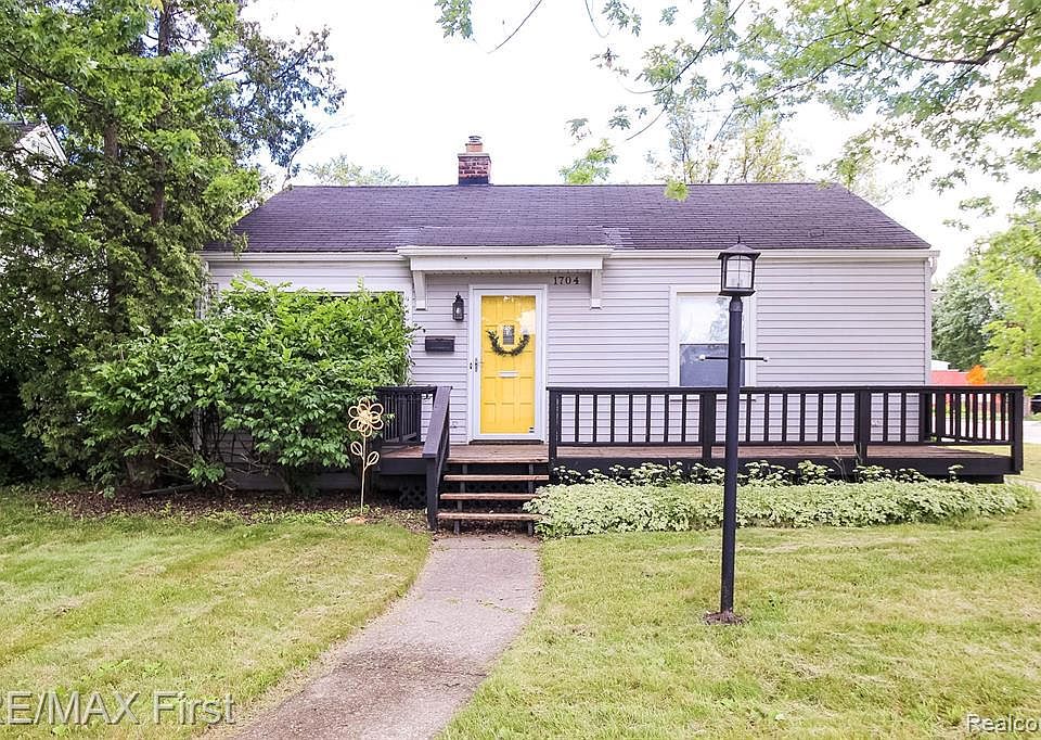 1st image of 1704 Dallas Ave