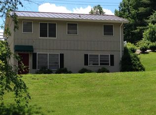 11 Pembroke Dr #4, Cullowhee, NC 28723