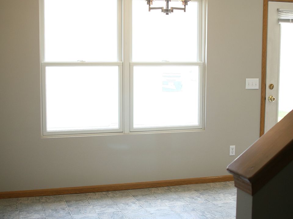 Kitchen eating area