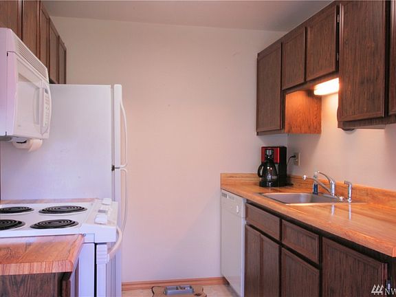 2nd image of 1860 Central Pl S APT G72