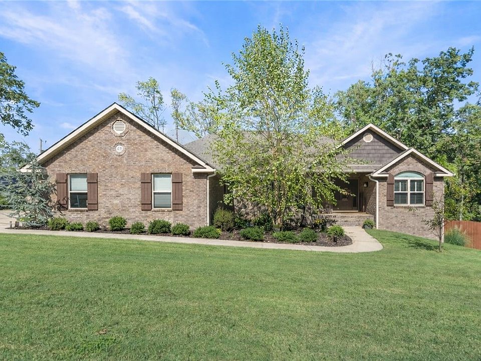 1st image of 49 Westmorland Dr