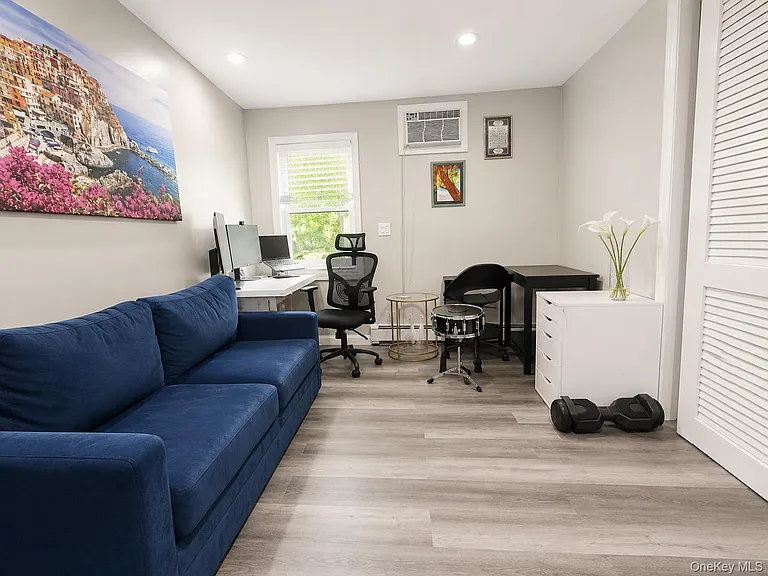 5 Regina St — Photo 9