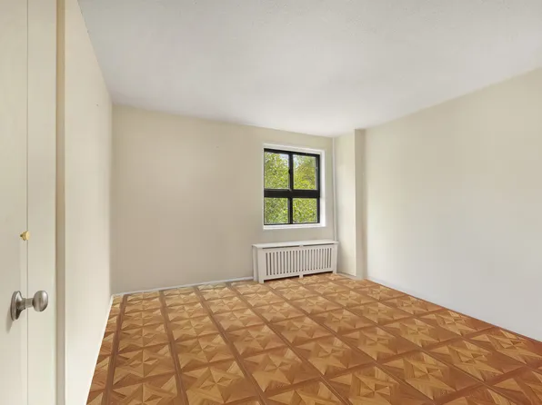 333 Pearl Street image 3 of 6