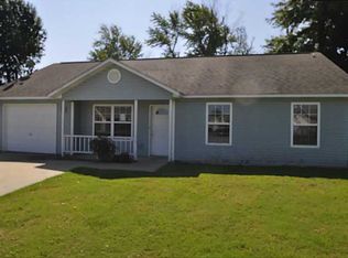 1301 Wedgewood Ln, Siloam Springs, AR 72761