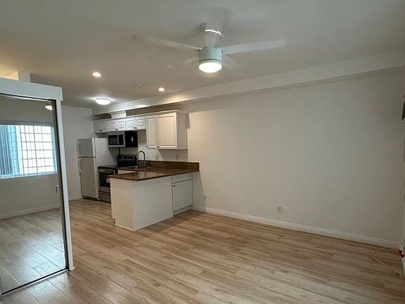 4th image of 39 20th Ave Unit 6