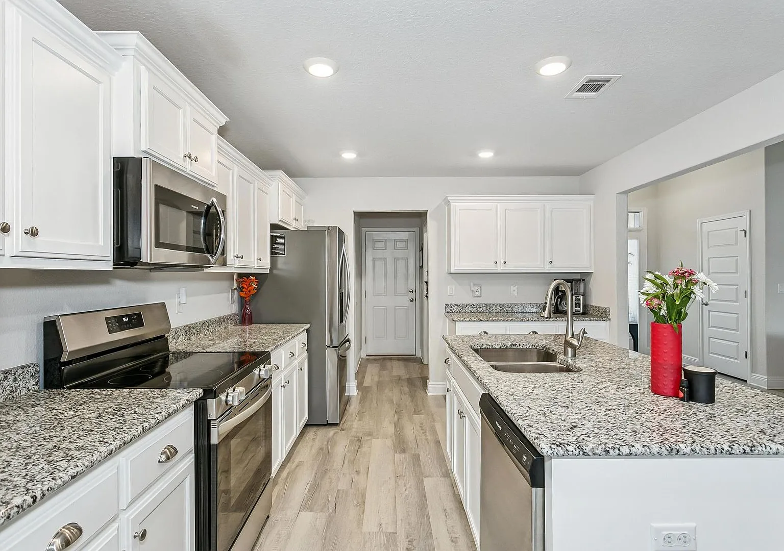 Move In Special! Half Off 1st Month's Rent! — Photo 3