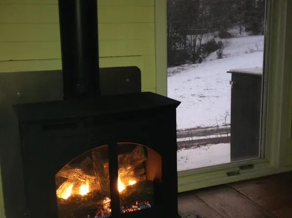 54 Lotus Dr, Sylva, NC 28779