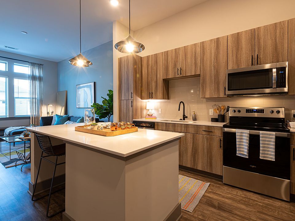 1st image of 1055 Stillwell Dr Unit 1102