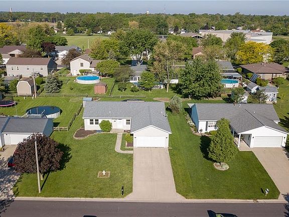 3rd image of 340 Francis Dr