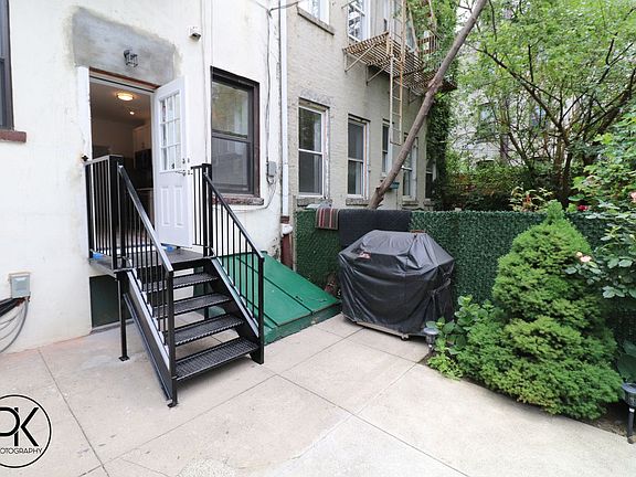 2nd image of 241 Kingsland Ave APT 1L