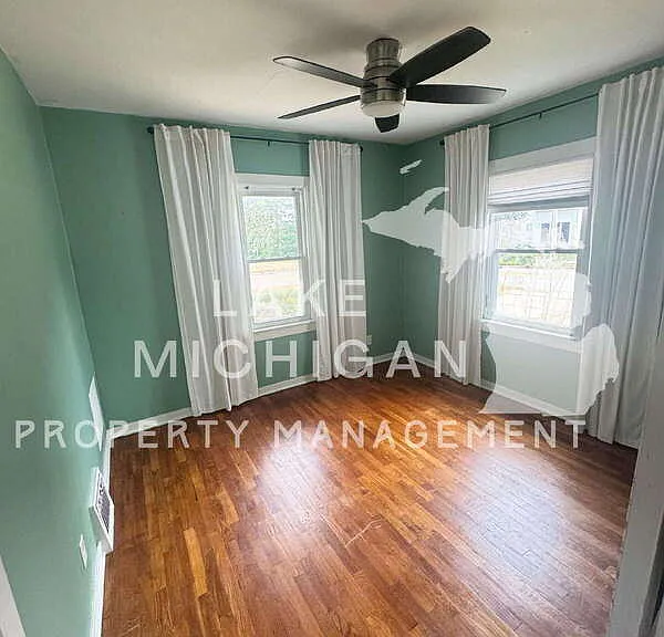 5771 School Ave — Photo 4