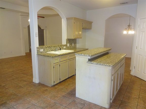 4th image of 5941 Brockhampton St #0
