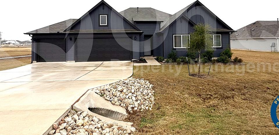 1st image of 115 Konrad Creek Dr