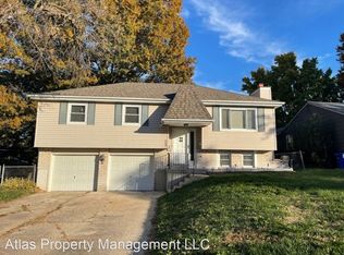 802 NE 67th Pl, Gladstone, MO 64118