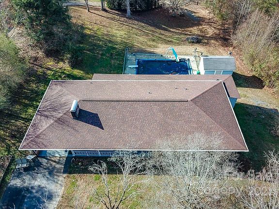 2nd image of 4665 Liberty Dr