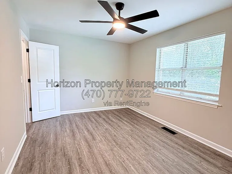4042 Hidden Hollow Ter #B — Photo 13