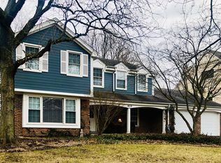 822 W Bauer Rd, Naperville, IL 60563