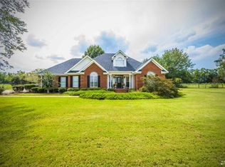 1037 Suggs Rd, Headland, AL 36345