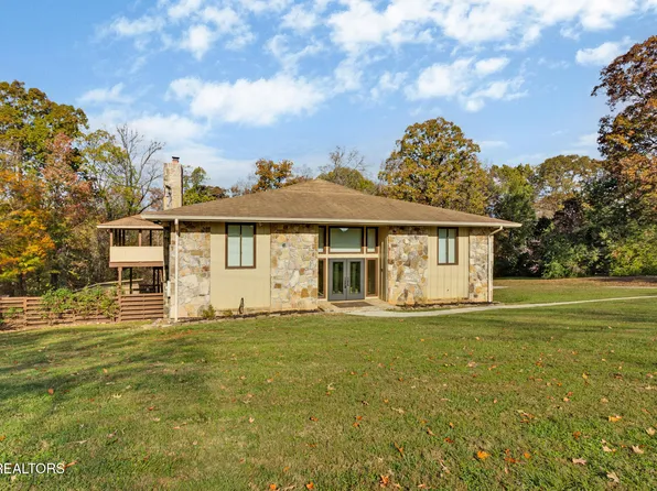 10105 Loma Dr, Knoxville, TN 37922