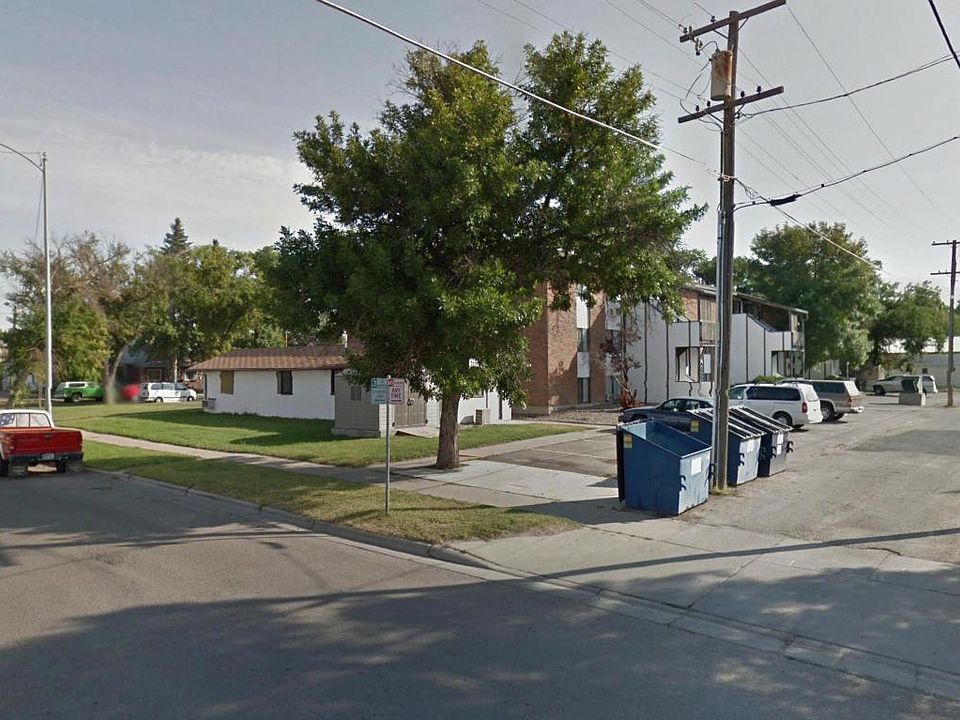2nd image of 700 2nd Ave S