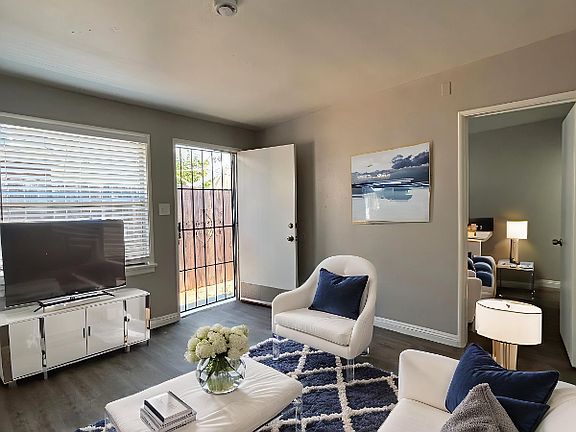 3rd image of 611 N Olive St APT 3