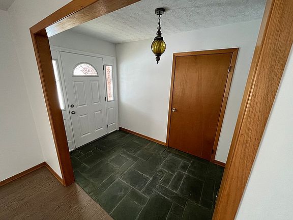 3rd image of 3109 Dekalb Dr
