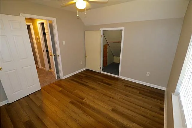 100 Peter Ln — Photo 16