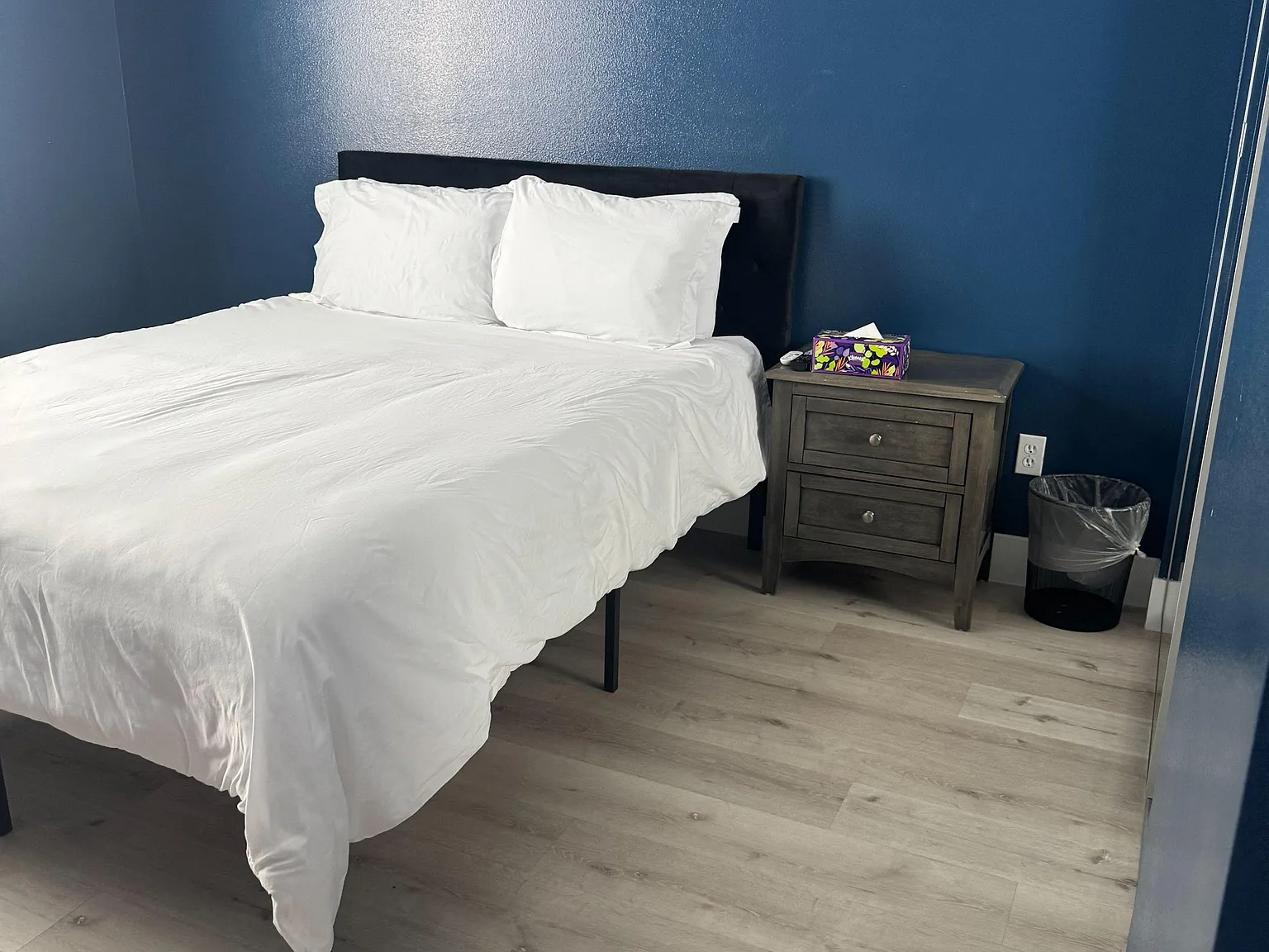 2 bed, 1.5 bath, 182 sqft, $910 — Photo 3