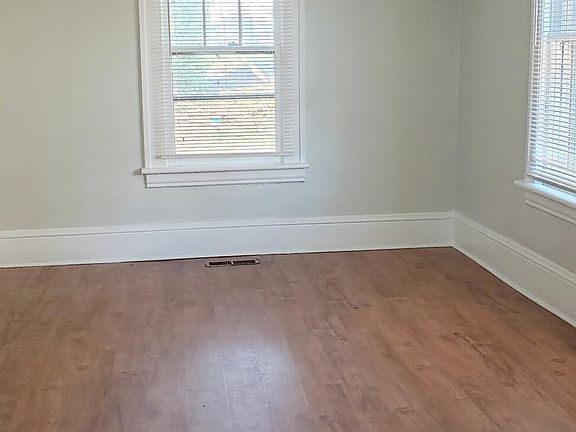 5th image of 541 McDowell Ave NW