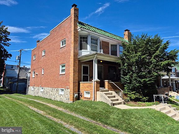 2nd image of 612 S 19th St