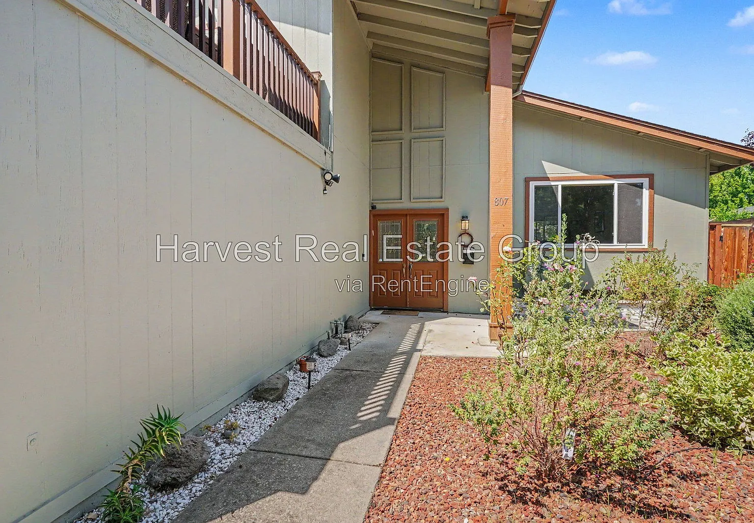 1 bed, 1.0 bath, 350 sqft, $1,400 — Photo 2