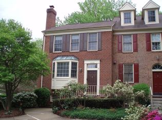 10500 Grosvenor Pl, Rockville, MD 20852