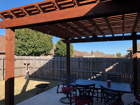 3rd image of 905 Tea Rose Dr