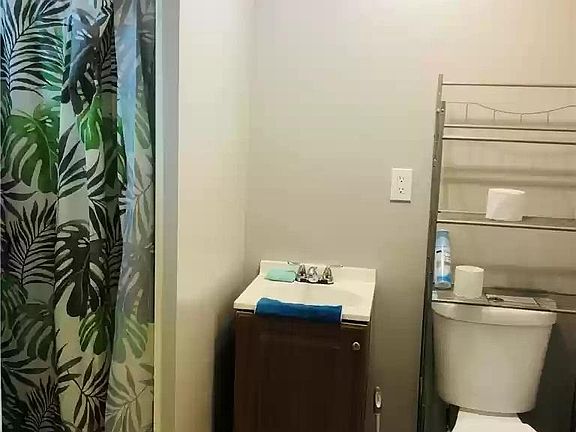 5th image of 5738 S Kenwood Ave #3