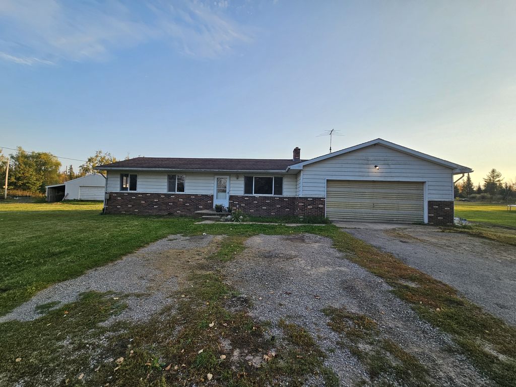 3138 Jacks Landing Rd - Property Image