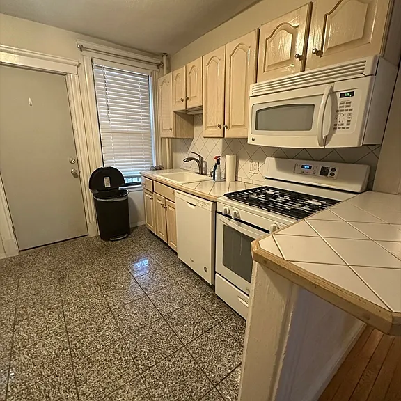 6 Bellvista Rd #6 — Photo 2