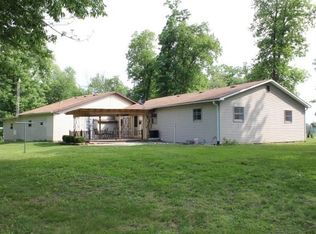 6377 W State Route 14, Silver Lake, IN 46982