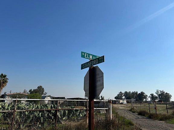 4th image of W Stanford Avenue