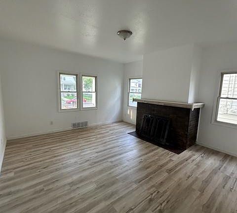 5th image of 1718 W Bradley Ave #2
