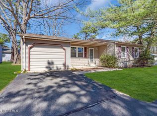 40 Norwalk Ave, Manchester Township, NJ 08759