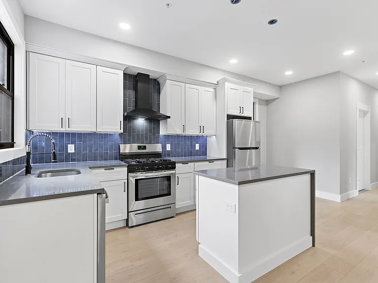 152 Van Reipen Ave #2 — Photo 2