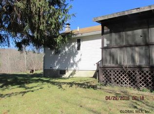 28 Madison St #B, Hoosick Falls, NY 12090