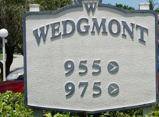 975 Palm View Dr APT 103, Naples, FL 34110