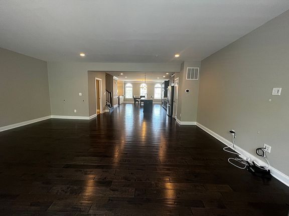 3rd image of 1329 Grand Canopy Dr