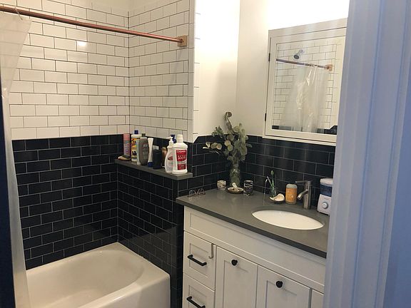4th image of 2469 Amber St #6