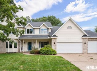 1611 Spring Green Dr, Davenport, IA 52804