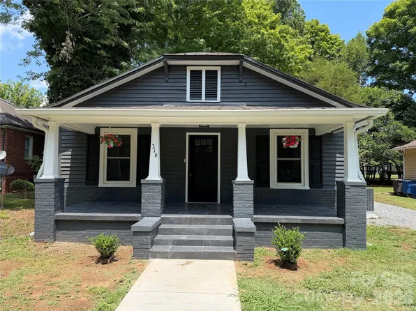 316 N Bost St, Statesville, NC 28677